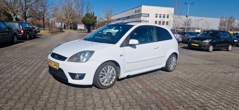 Weiß Gebraucht 2008 Ford Fiesta ST Kleinwagen | 4.650 € (Etwas zu teuer) - Bild 1/4