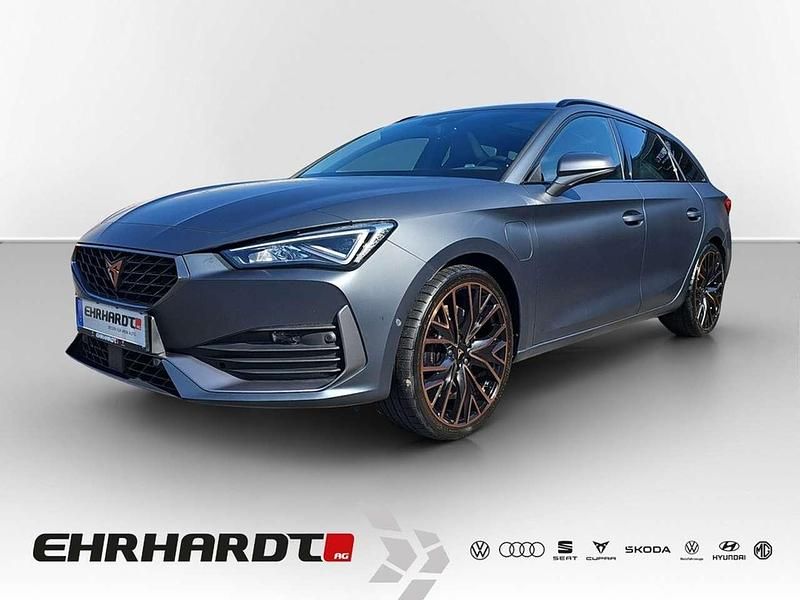 Magnetic grau matt Gebraucht 2022 Cupra Leon VZ Kombi | 28.990 € (Fairer Preis) - Bild 1/3