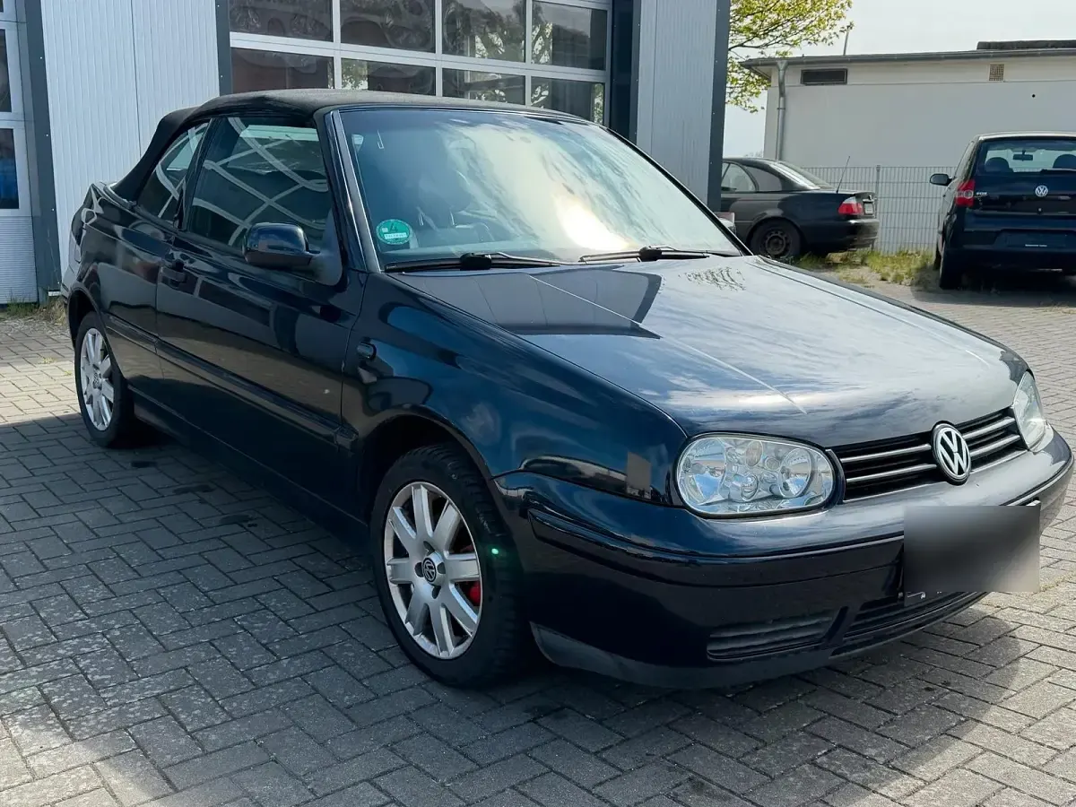 Używany VW Golf 116 KM (85 kW) 2001 Niebieski Kabriolet