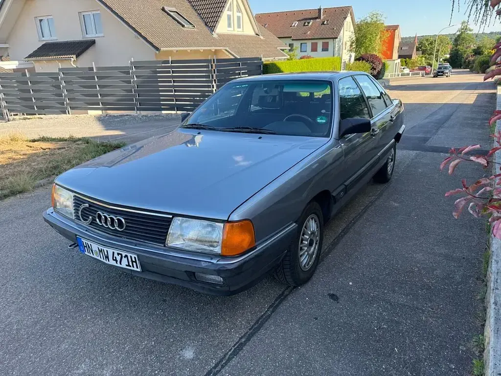 Gebraucht Audi 100 113 PS (83 kW) 1986 Blau Limousine