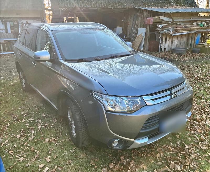 Gebraucht Mitsubishi Outlander 110 PS (80 kW) 2014 Grau SUV