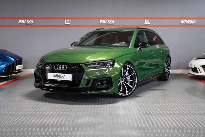 Sonomagrün metallic Gebraucht 2018 Audi RS4 Advanced Limousine | 66.949 € (Fairer Preis) - Bild 1/4