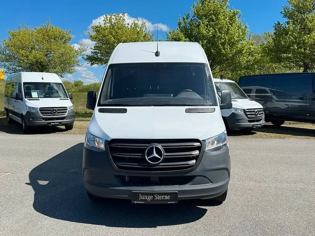 Używany Mercedes Sprinter 150 KM (110 kW) 2023 Biały Van