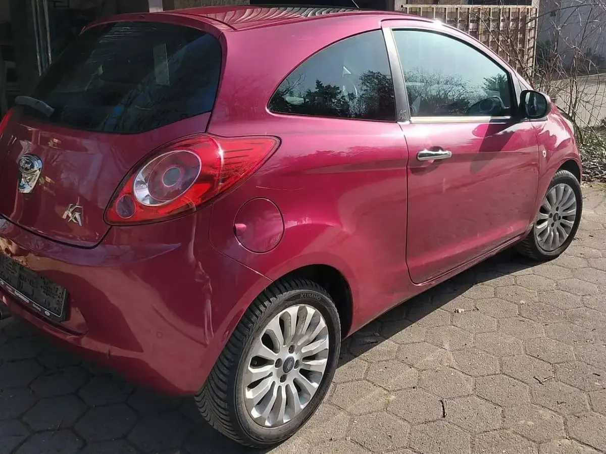 Gebraucht Ford Ka 69 PS (50 kW) 2014 Rot Limousine