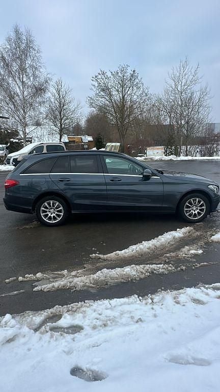 Gebraucht Mercedes C180 Edition 116 PS (85 kW) 2016 Blau Kombi