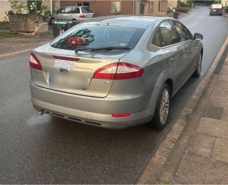 Silber Gebraucht 2007 Ford Mondeo Limousine | 2.500 € (Fairer Preis) - Bild 1/4