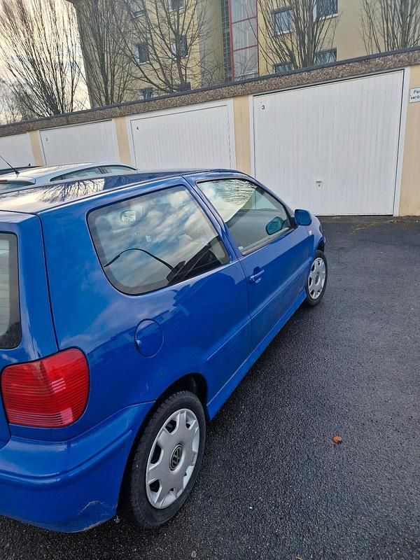Gebraucht VW Polo 50 PS (36 kW) 2000 Blau Kleinwagen