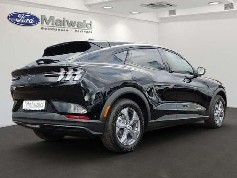 Gebraucht Ford Mustang Mach-E 216 kW (294 PS) 2023 Iridiumschwarz metallic (metallic) SUV