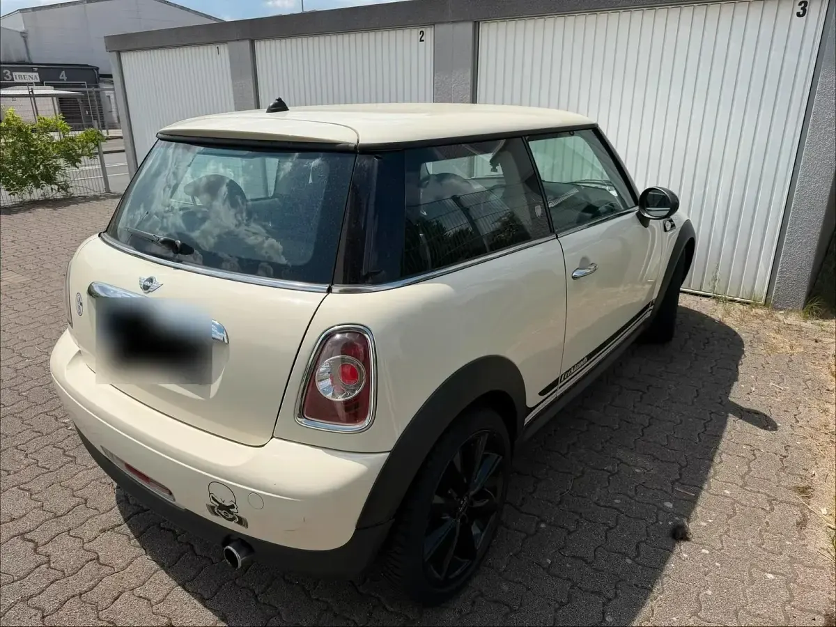Gebraucht Mini Cooper 75 PS (55 kW) 2012 Weiß Kleinwagen