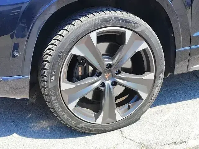 Używany Cupra Ateca VZ 301 KM (221 kW) 2021 Czarny SUV