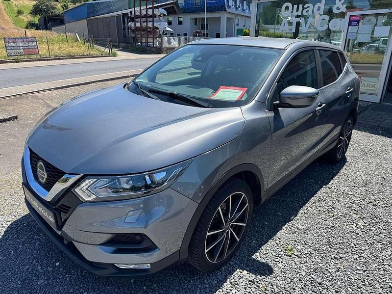 Gun metallic (m) Gebraucht 2019 Nissan Qashqai Acenta SUV | 12.908 € (Fairer Preis) - Bild 1/4
