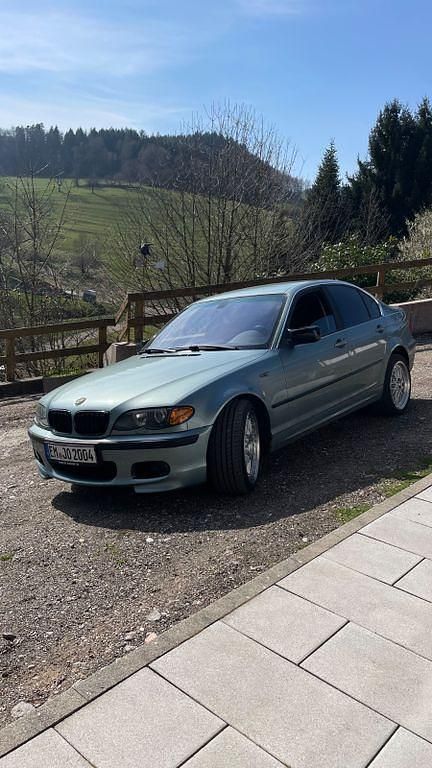 Gebraucht BMW 320 170 PS (125 kW) 2002 Blau Limousine