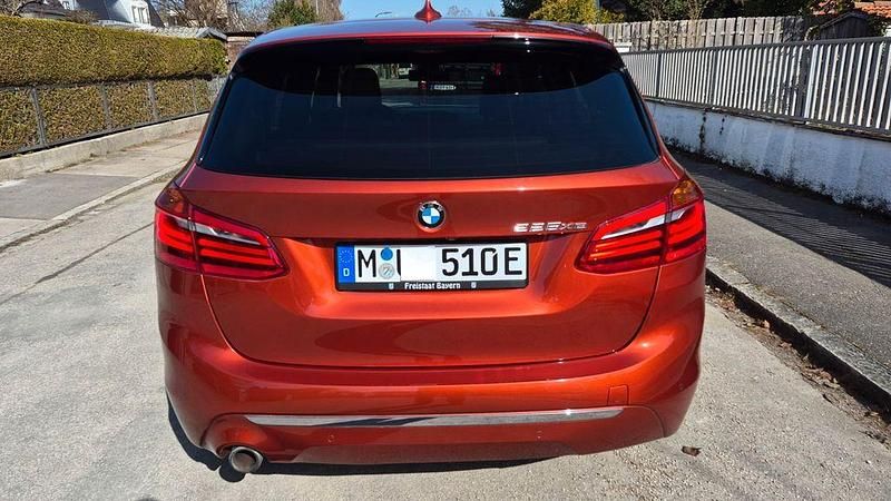 Gebraucht BMW 225 Active Tourer iPerformance 224 PS (164 kW) 2019 Orange Van / Kleinbus