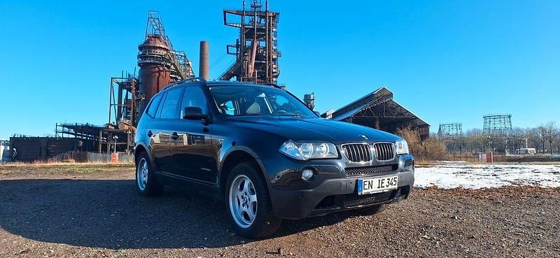 Schwarz Gebraucht 2009 BMW X3 Sport Line SUV | 6.650 € (Fairer Preis) - Bild 1/4