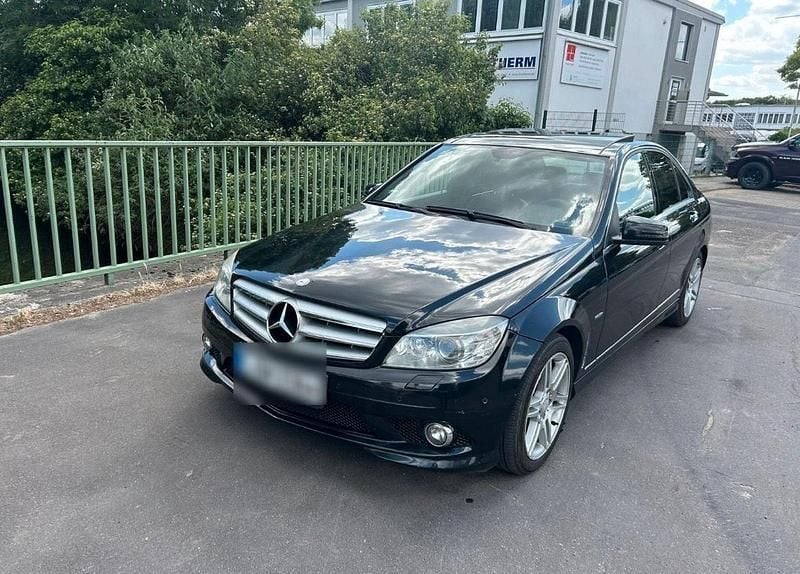 Schwarz Gebraucht 2011 Mercedes C250 Limousine | 8.500 € (Superpreis) - Bild 1/4