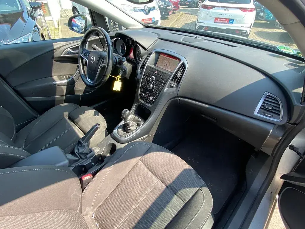 Gebraucht Opel Astra Energy 110 PS (80 kW) 2014 Silber Kombi