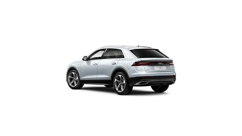 Gebraucht Audi Q8 Ambiente 340 PS (250 kW) 2023 Satellitsilber metallic SUV