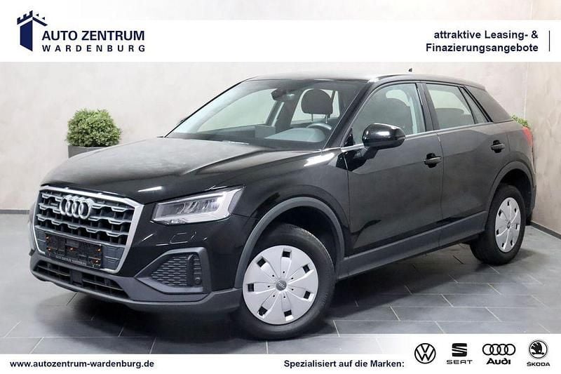 Brilliantschwarz (metallic) Gebraucht 2021 Audi Q2 Comfort SUV | 21.450 € (Superpreis) - Bild 1/4