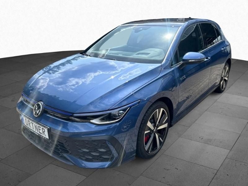 Second-hand VW Golf VIII GTE 272 CP (200 kW) 2024 Albastru Berlinǎ