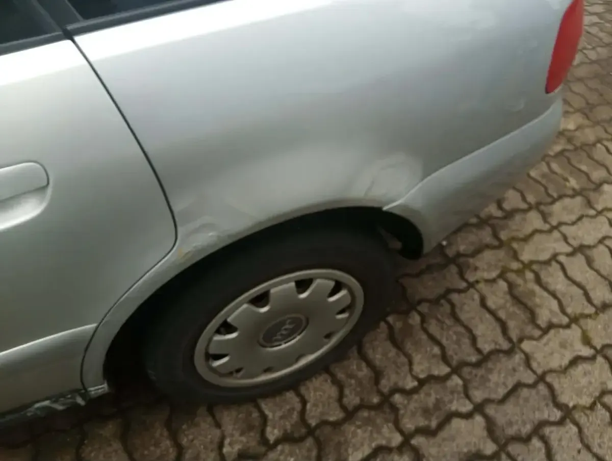 Gebraucht Audi A4 100 PS (73 kW) 2000 Grau Limousine