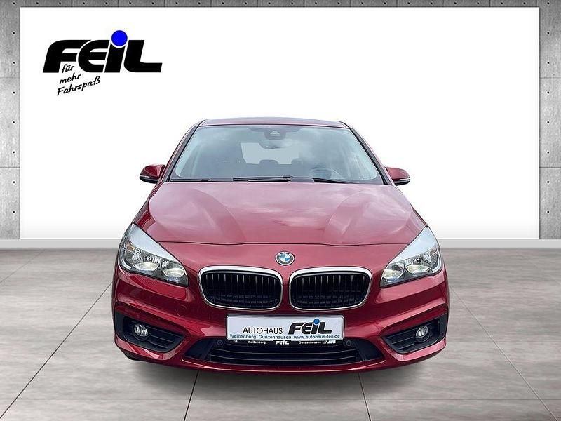 Gebraucht BMW 214 Advantage 95 PS (69 kW) 2015 Flamencorot brillanteffekt met Van / Kleinbus