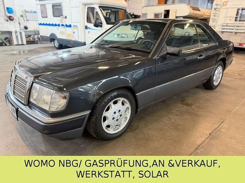 Gebraucht Mercedes E300 179 PS (131 kW) 1992 Schwarz Coupé
