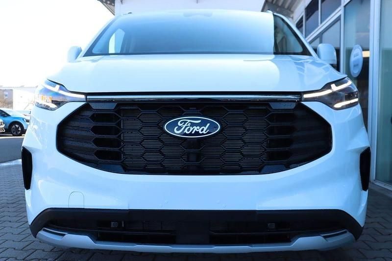 Neu Ford Tourneo Active 170 PS (125 kW) 2026 Frozen white Van / Kleinbus