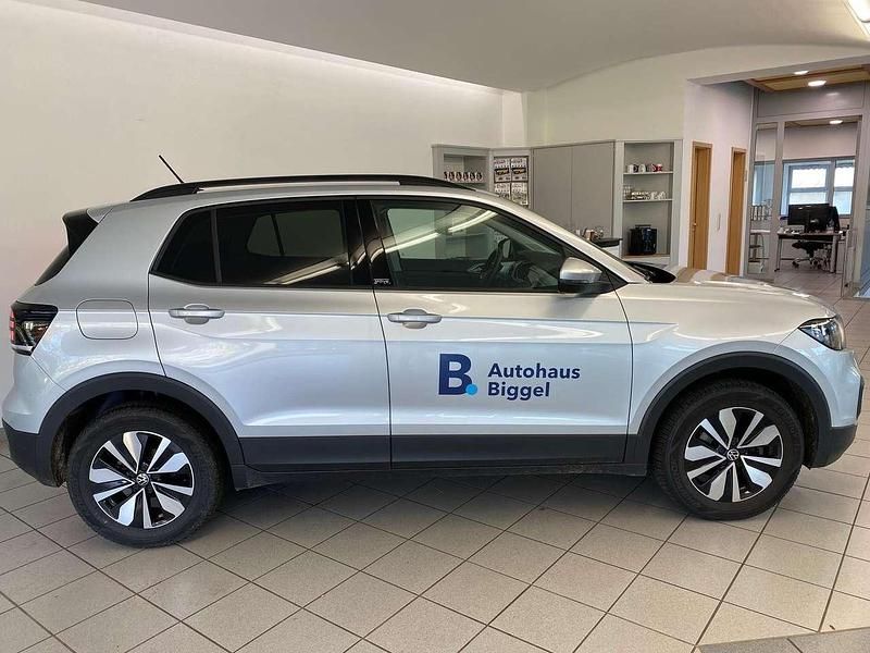 Gebraucht VW T-Cross Move 110 PS (80 kW) 2023 Reflexsilber metallic SUV