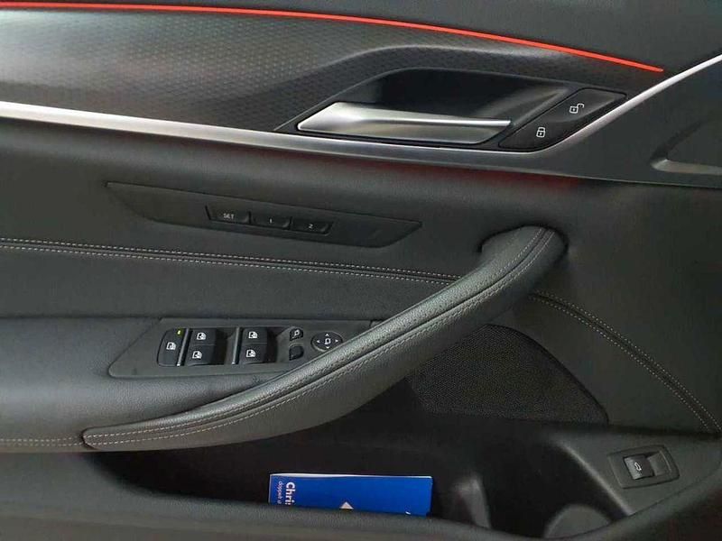 Gebraucht BMW 520 M Sport 190 PS (139 kW) 2022 Schwarz Kombi