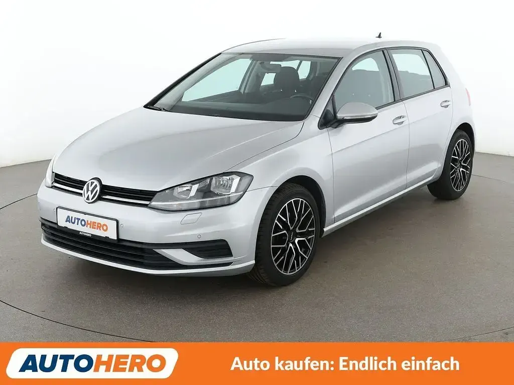 Gebraucht VW Golf VII Trendline 116 PS (85 kW) 2018 Limousine