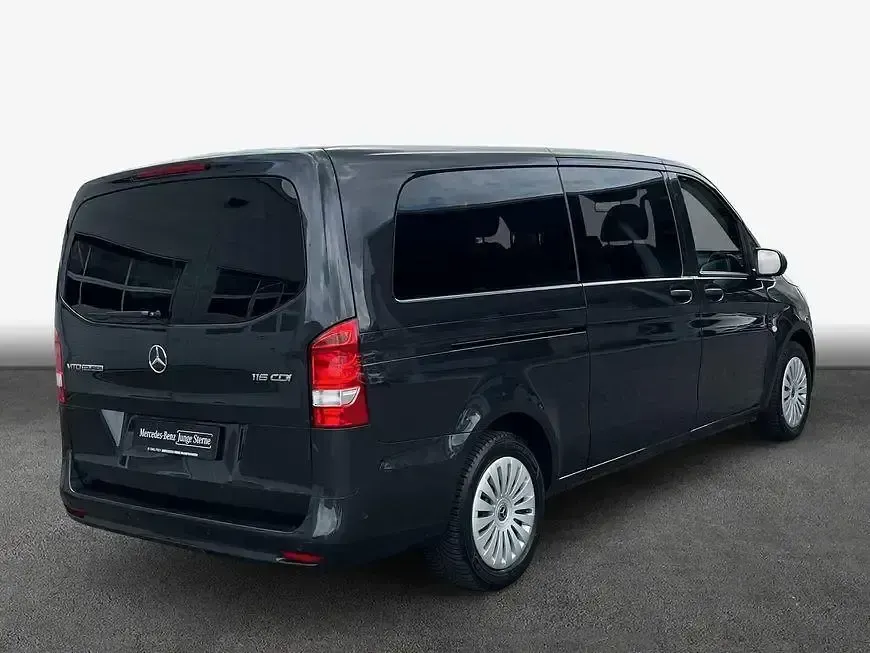 Gebraucht Mercedes Vito 163 PS (119 kW) 2025 Grau Van