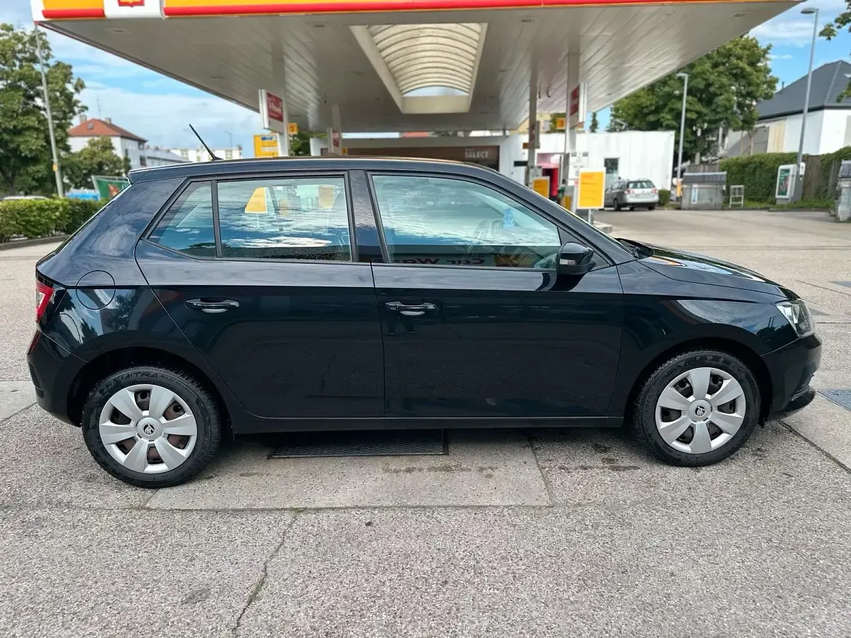 Gebraucht Skoda Fabia 75 PS (55 kW) 2015 Schwarz Kleinwagen