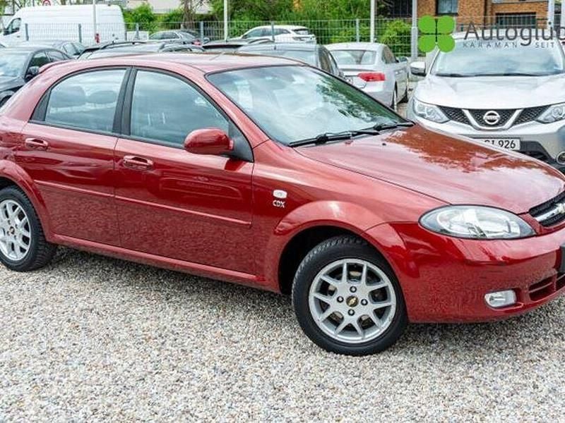 Rot Gebraucht 2008 Chevrolet Lacetti CDX Kleinwagen | 4.990 € (Teuer) - Bild 1/4