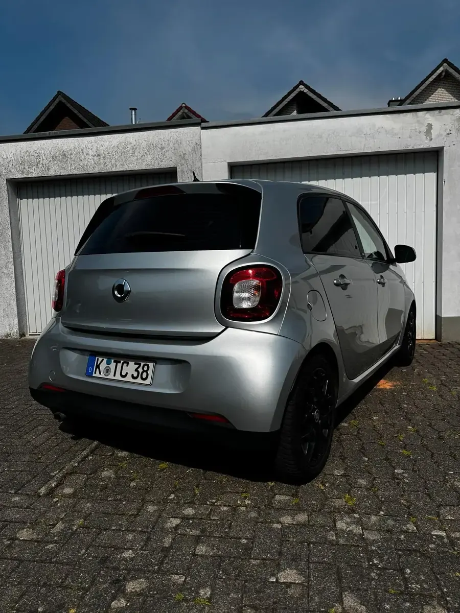 Używany Smart ForFour Prime 71 KM (52 kW) 2014 Srebrny Hatchback