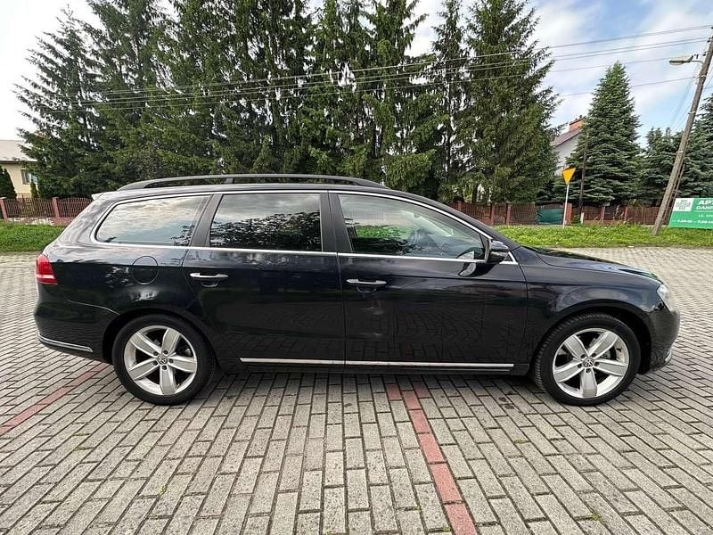 Schwarz Gebraucht 2011 VW Passat Comfortline Kombi | 3.999 € (Superpreis) - Bild 1/4