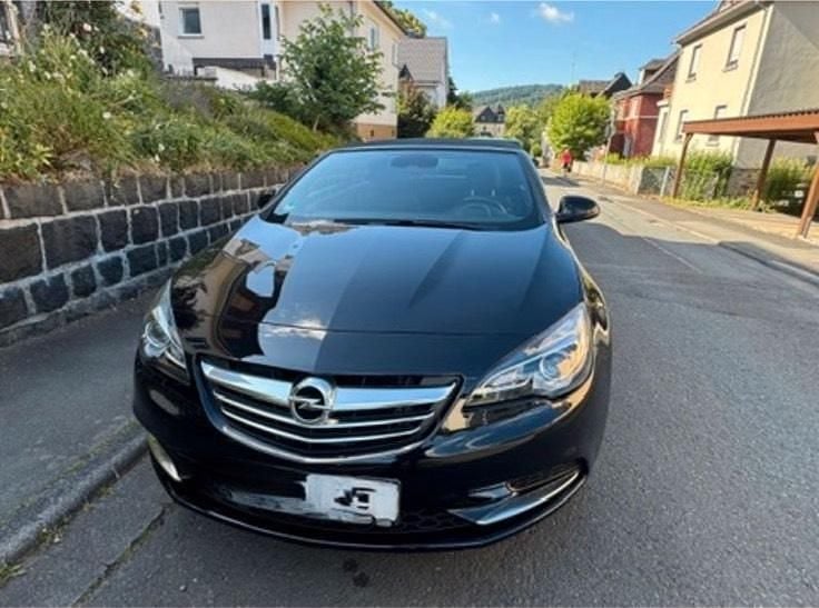Schwarz Gebraucht 2018 Opel Cascada Cabrio | 10.400 € (Superpreis) - Bild 1/4