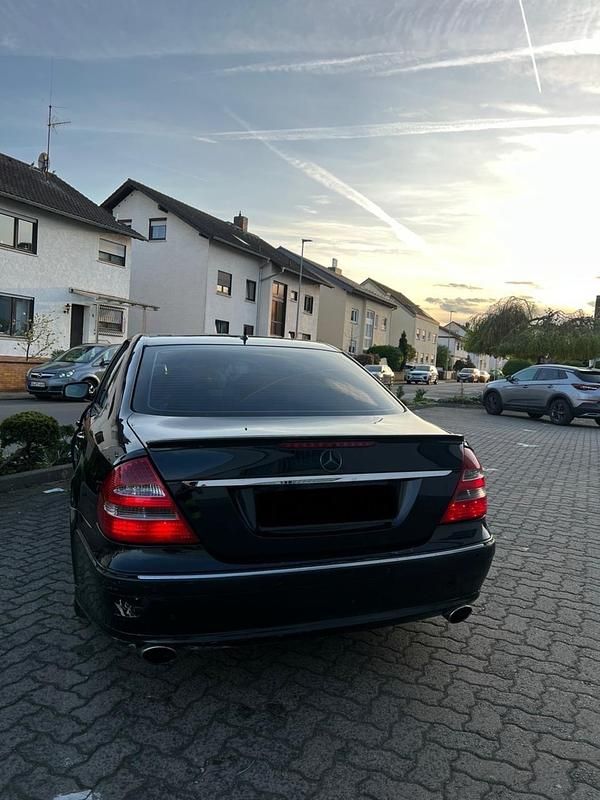 Gebraucht Mercedes E320 224 PS (164 kW) 2007 Schwarz Limousine