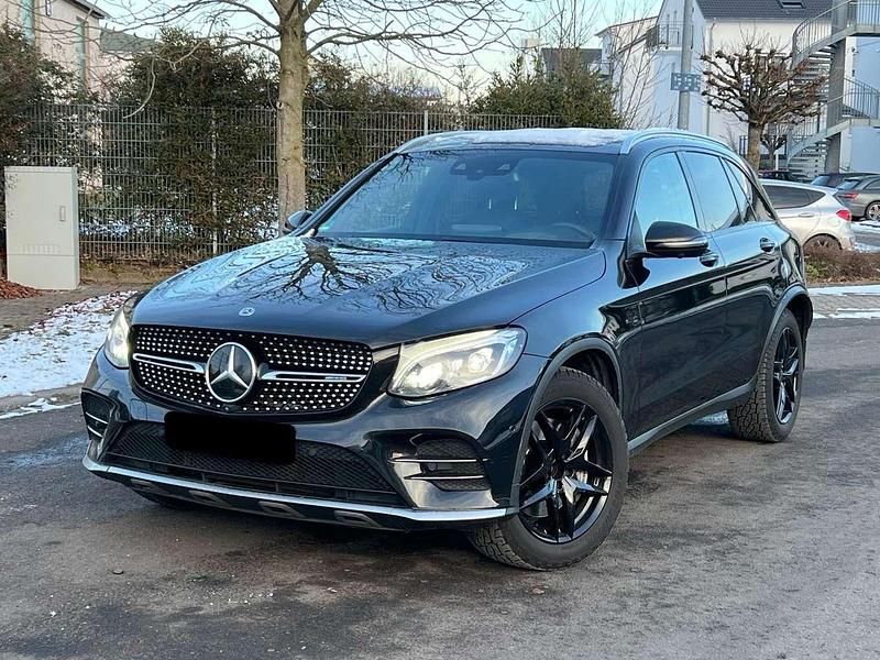 Schwarz Gebraucht 2018 Mercedes GLC43 AMG AMG SUV | 27.800 € (Guter Preis) - Bild 1/4