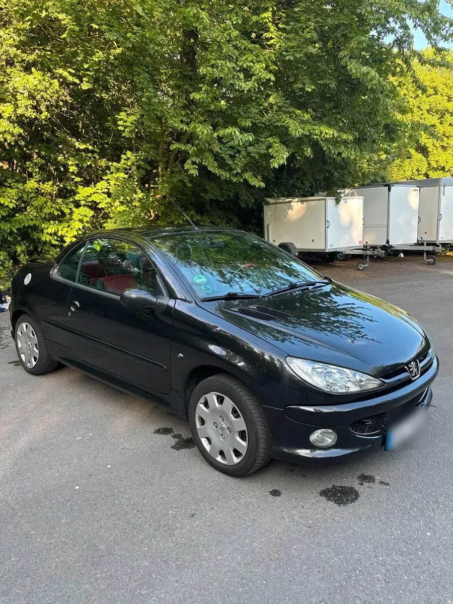 Gebraucht Peugeot 206 CC 109 PS (80 kW) 2005 Schwarz Cabrio