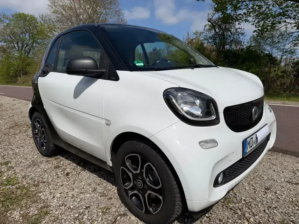 Gebraucht Smart ForTwo Coupé 71 PS (52 kW) 2017 Weiß Coupé