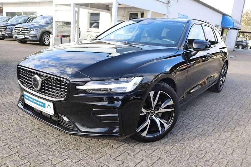 Black solid stone Gebraucht 2022 Volvo V60 Plus Kombi | 26.485 € (Fairer Preis) - Bild 1/2