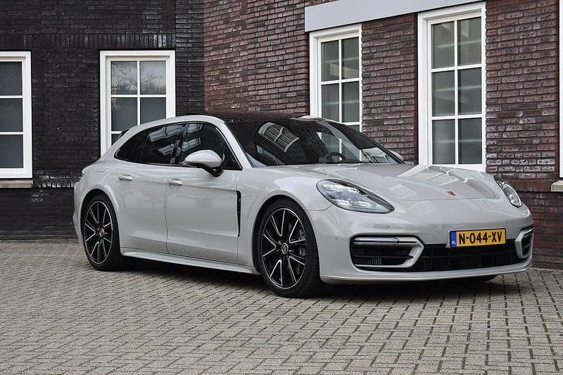 Gebraucht Porsche Panamera 330 PS (242 kW) 2022 Grau Limousine