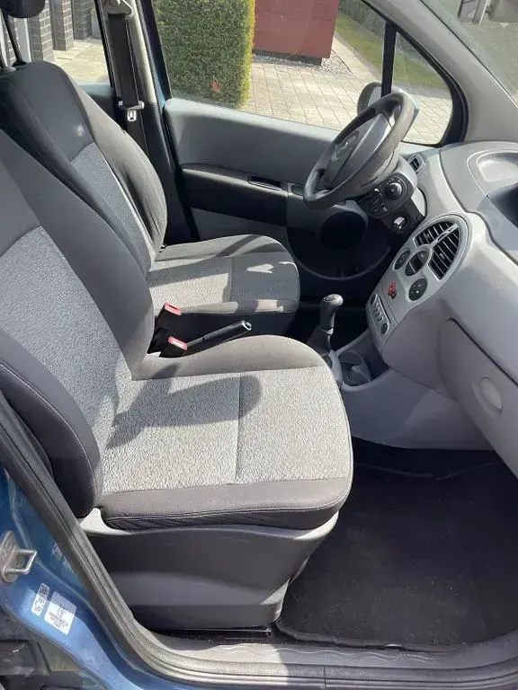 Usado Renault Modus 75 CV (55 kW) 2011 Azul Monovolumen