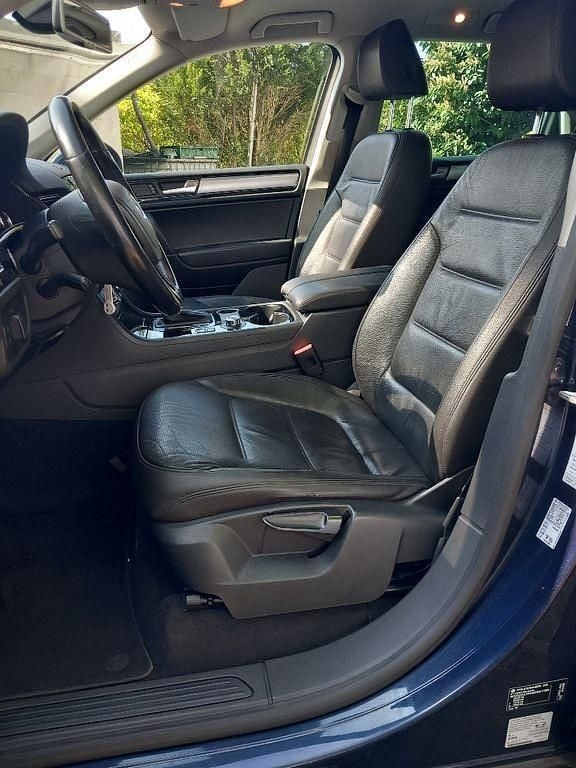 Gebraucht VW Touareg 245 PS (180 kW) 2013 Night blue metallic SUV