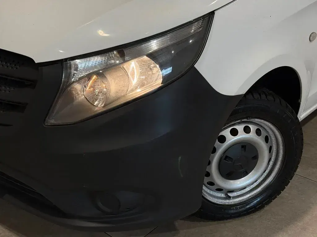 Gebraucht Mercedes Vito 88 PS (64 kW) 2015 Weiß Van