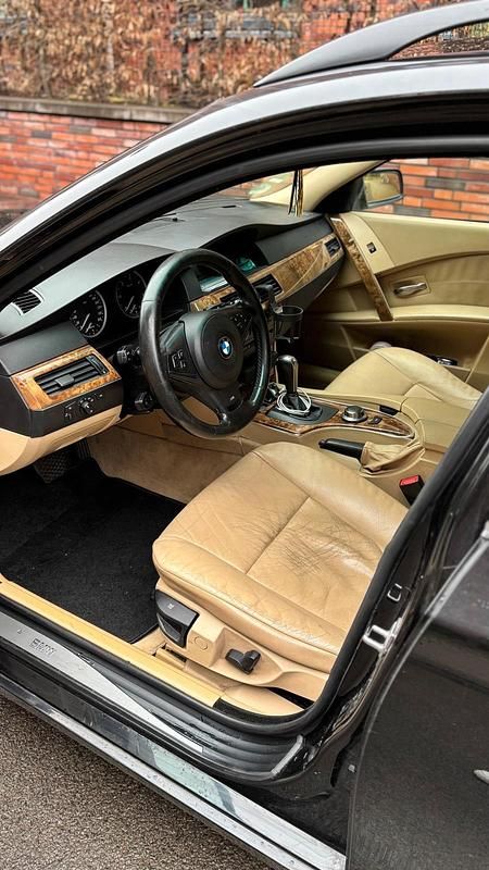 Gebraucht BMW 525 179 PS (131 kW) 2005 Schwarz Kombi
