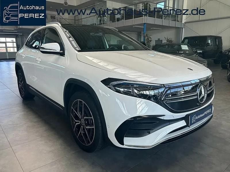 Polarweiß Gebraucht 2023 Mercedes EQA250 AMG SUV | 35.909 € (Fairer Preis) - Bild 1/4