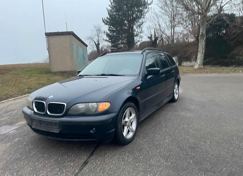 Gebraucht BMW 318 116 PS (85 kW) 2005 Blau Kombi