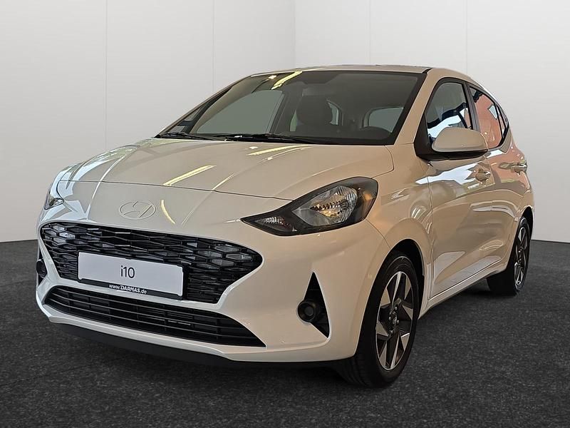 Weiß Neu 2025 Hyundai i10 Trend Kleinwagen | 16.390 € (Fairer Preis) - Bild 1/4