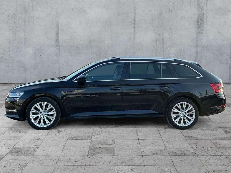 Gebraucht Skoda Superb Style 200 PS (147 kW) 2022 Schwarz Kombi